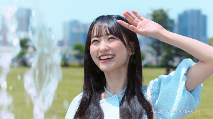 乃木坂46/新TVCM「メイク仕上げの新習慣!」篇(C)乃木坂46LLC