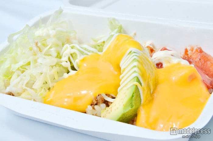 アボカド好きの女子にぴったり「アボカドチーズタコライス」¥900