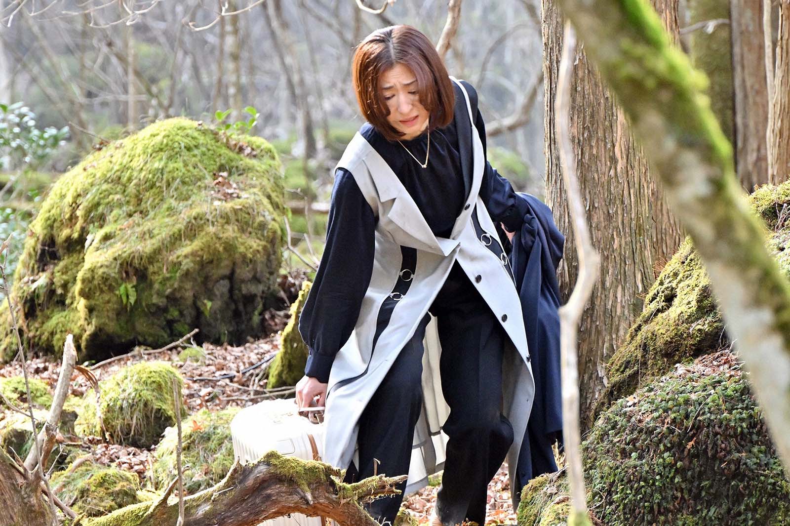 松雪泰子「ペンディングトレイン―８時２３分、明日　君と」第2話より（C）TBS