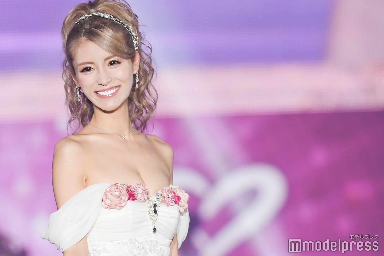 一条響 （C）モデルプレス