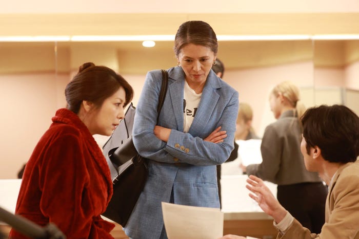 飯島直子、小泉今日子「続・続・最後から二番目の恋」第5話(C)フジテレビ