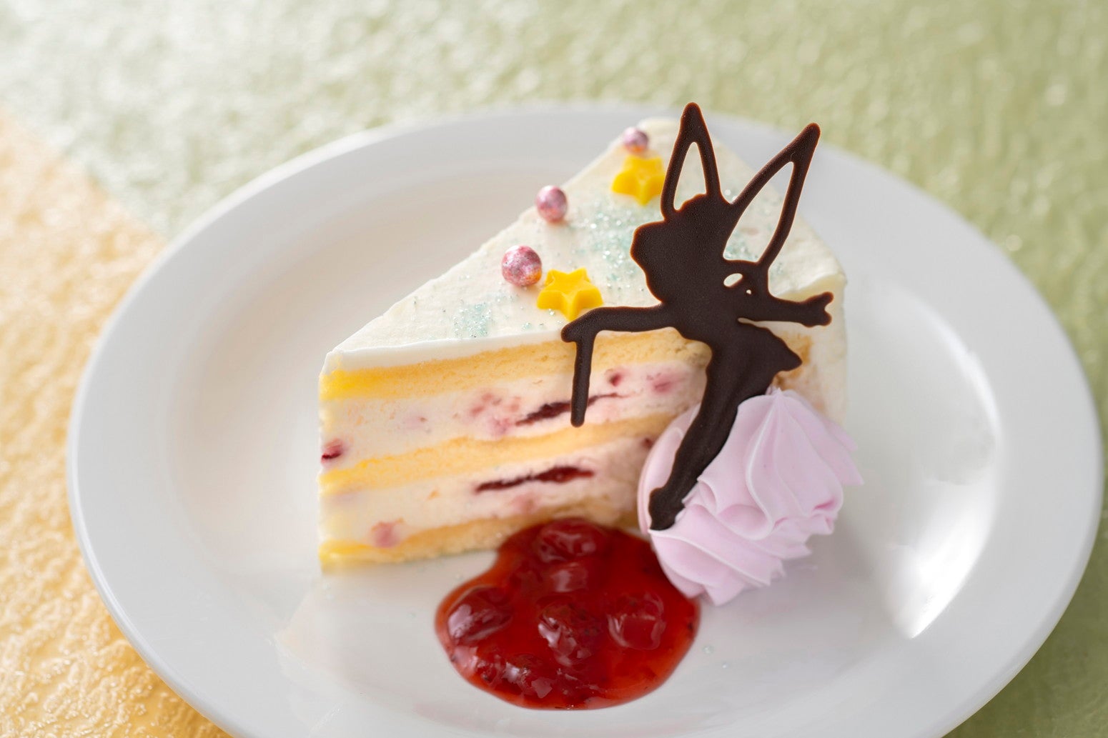 スペシャルケーキ1個￥600（C）Disney