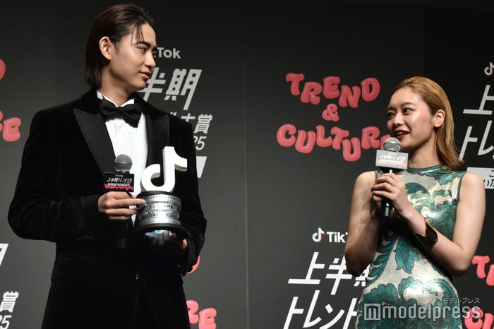 豊田裕大、吉柳咲良(C)モデルプレス