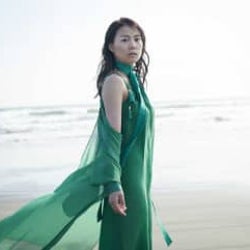 THE SxPLAY(菅原紗由理)、初のベストアルバムを発売