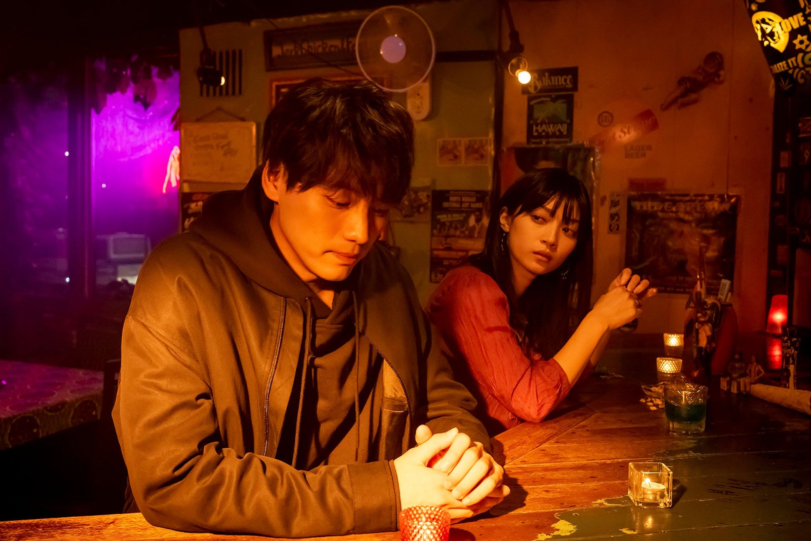 福士蒼汰、田中真琴「弁護士ソドム」第6話より（C）テレビ東京