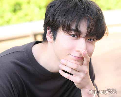 小関裕太、佐藤栞里の印象変化した“特別な対面” 「スキ」詰まった作品集の裏側・写真展での表現【モデルプレスインタビュー】