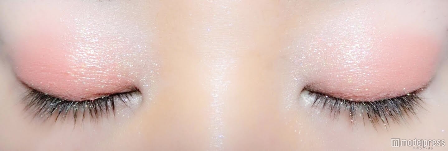 【shu uemura】「プレスド　アイシャドー“G250”」使用／写真：mari（C）モデルプレス