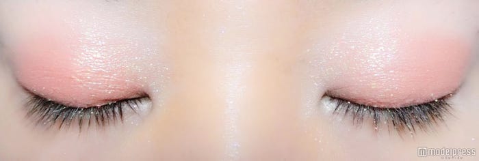 【shu uemura】「プレスド アイシャドー“G250”」使用/写真:mari(C)モデルプレス