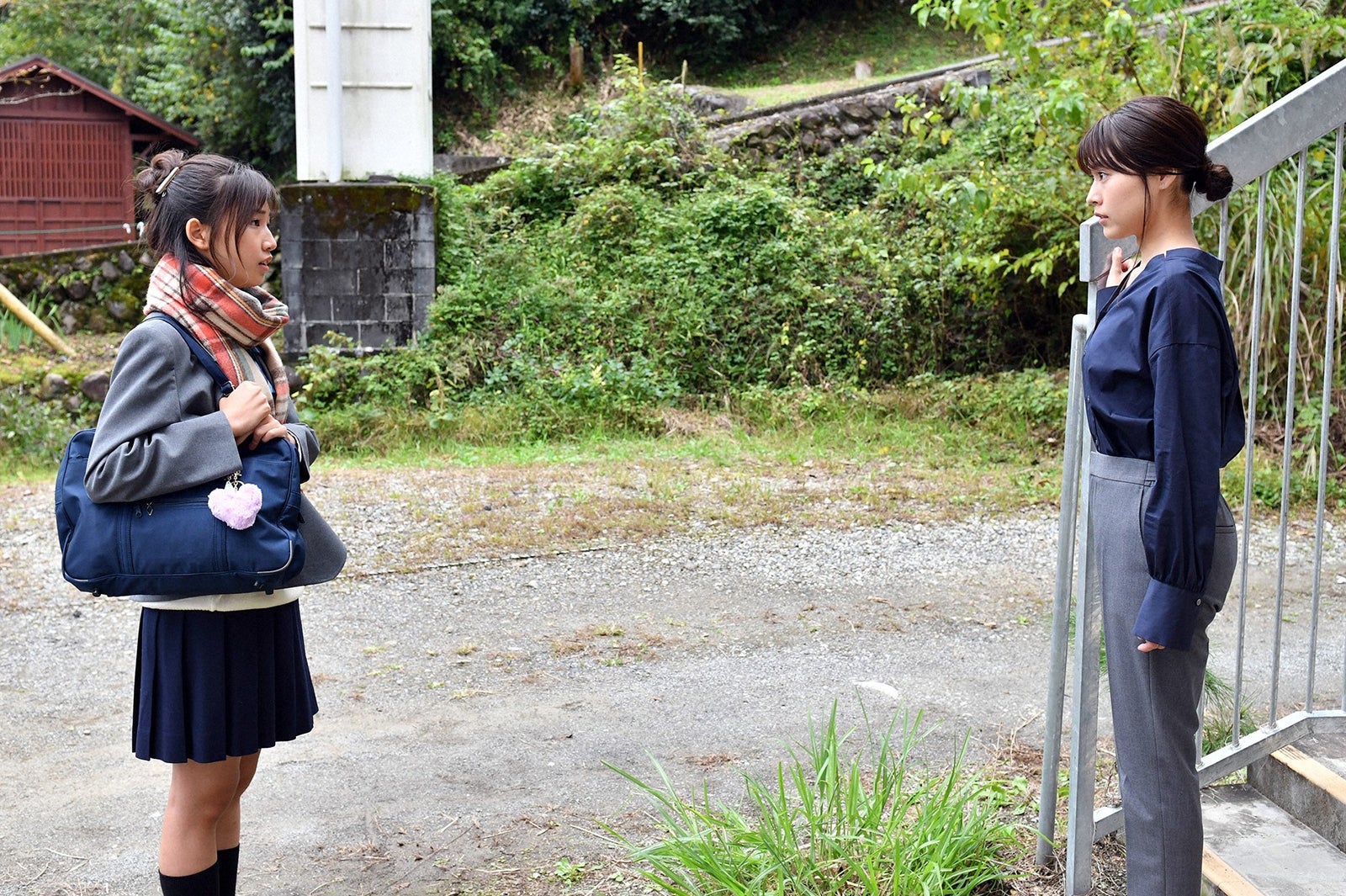 小野莉奈、有村架純／「中学聖日記」第8話より（C）TBS