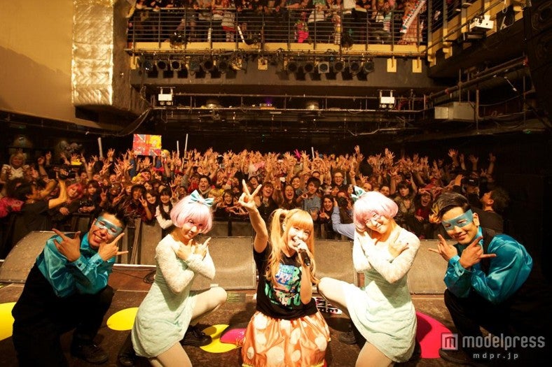 ワールドツアー「100％KPP　WORLD TOUR」のロンドン公演を行ったきゃりーぱみゅぱみゅ／PHOTO by 石井亜希