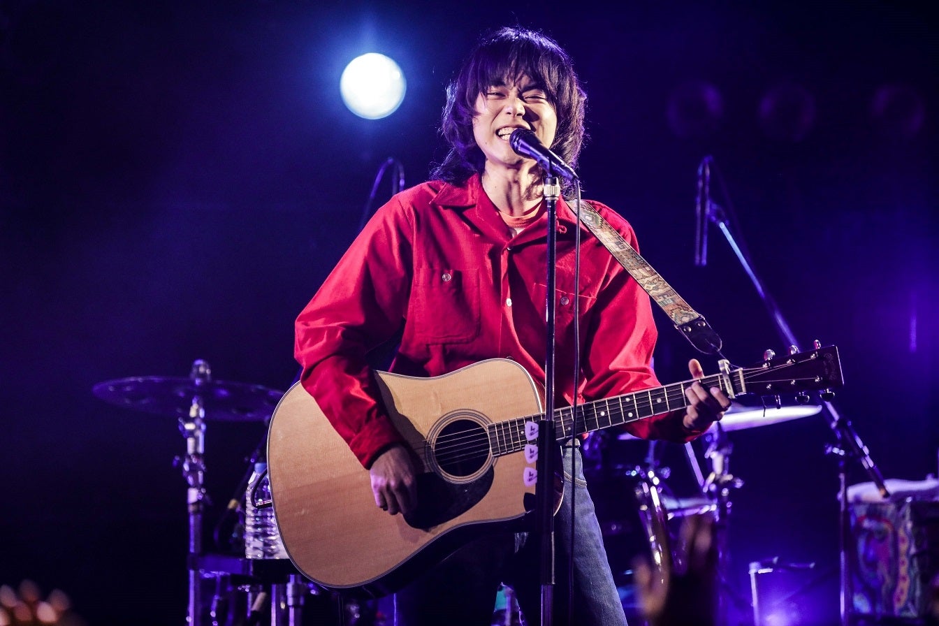 菅田将暉、誕生日は故郷・大阪で過ごす サプライズも＜菅田将暉 Premium 1st TOUR 2018＞
