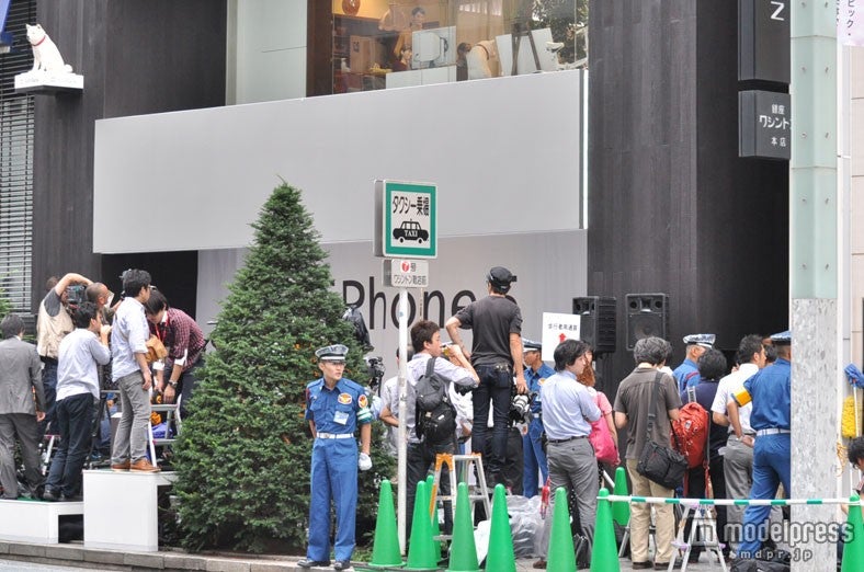 ソフトバンクモバイル銀座前の様子