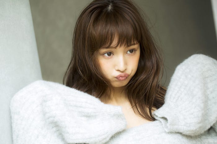 『わたなべ麻衣 STYLEBOOK She is my girl』/画像提供:主婦と生活社