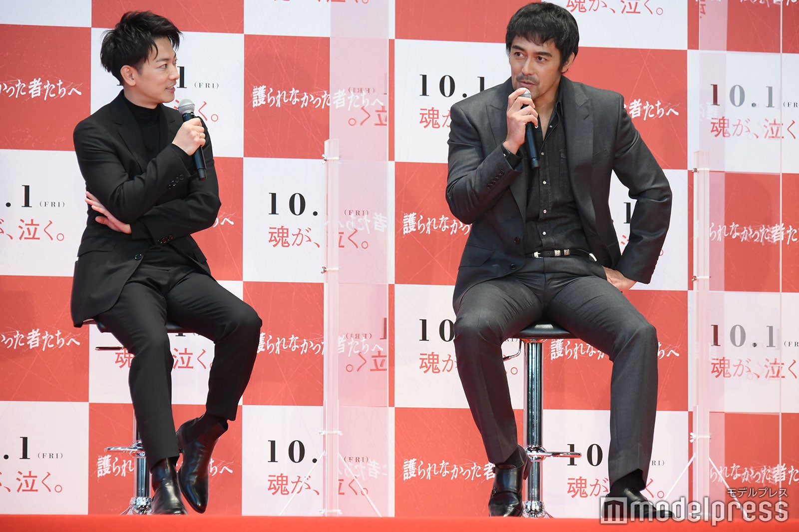 佐藤健、阿部寛 （C）モデルプレス