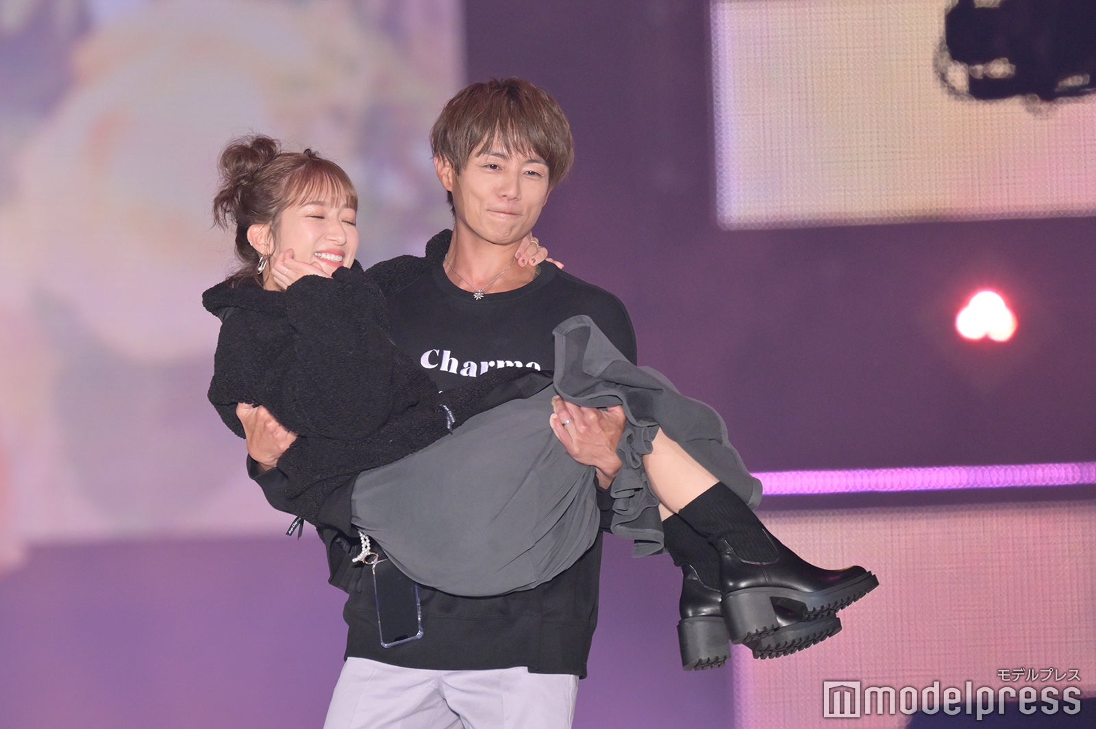 辻希美、杉浦太陽（C）モデルプレス