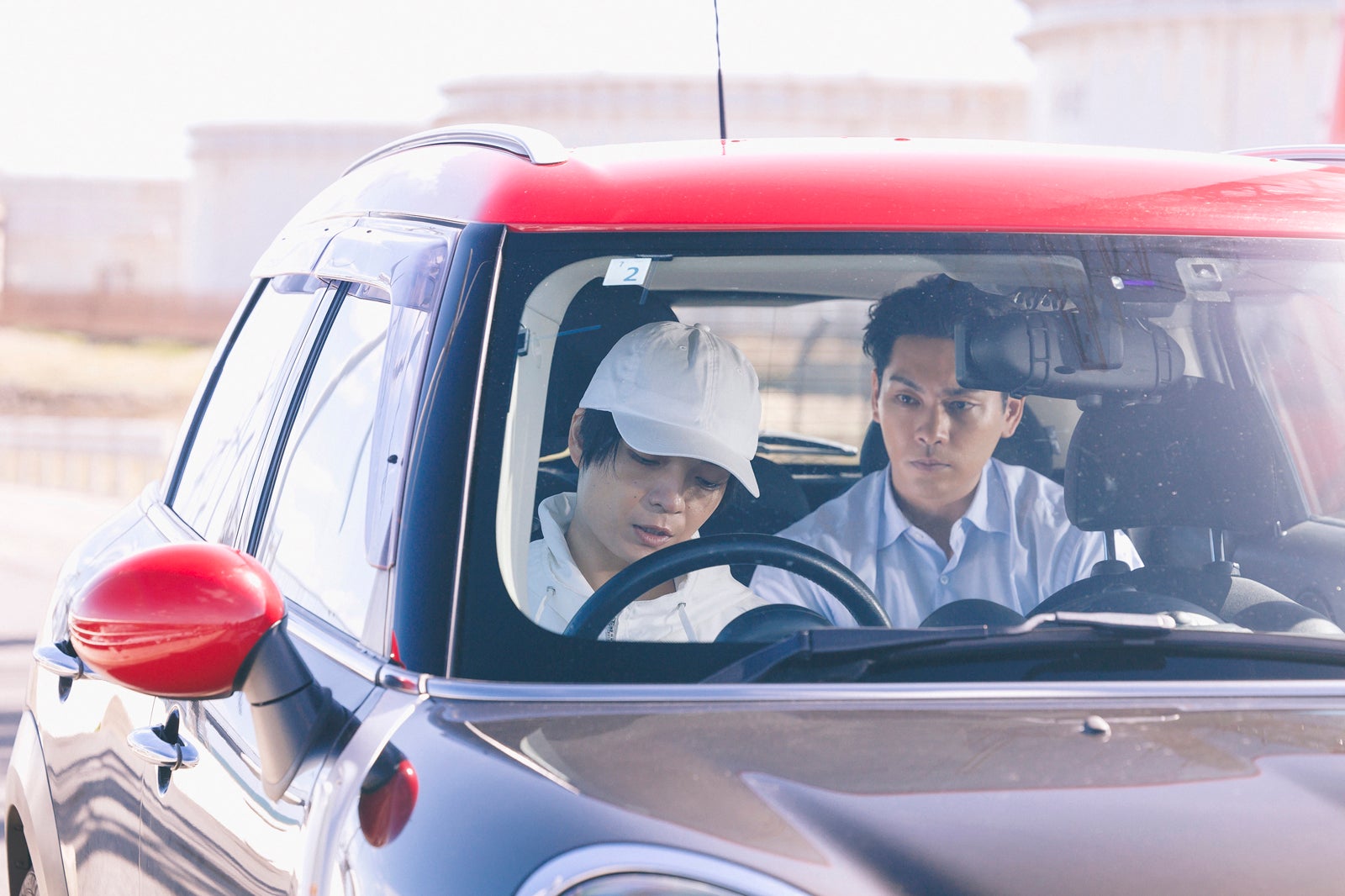 岡山天音、柳楽優弥「ライオンの隠れ家」第6話（C）TBS