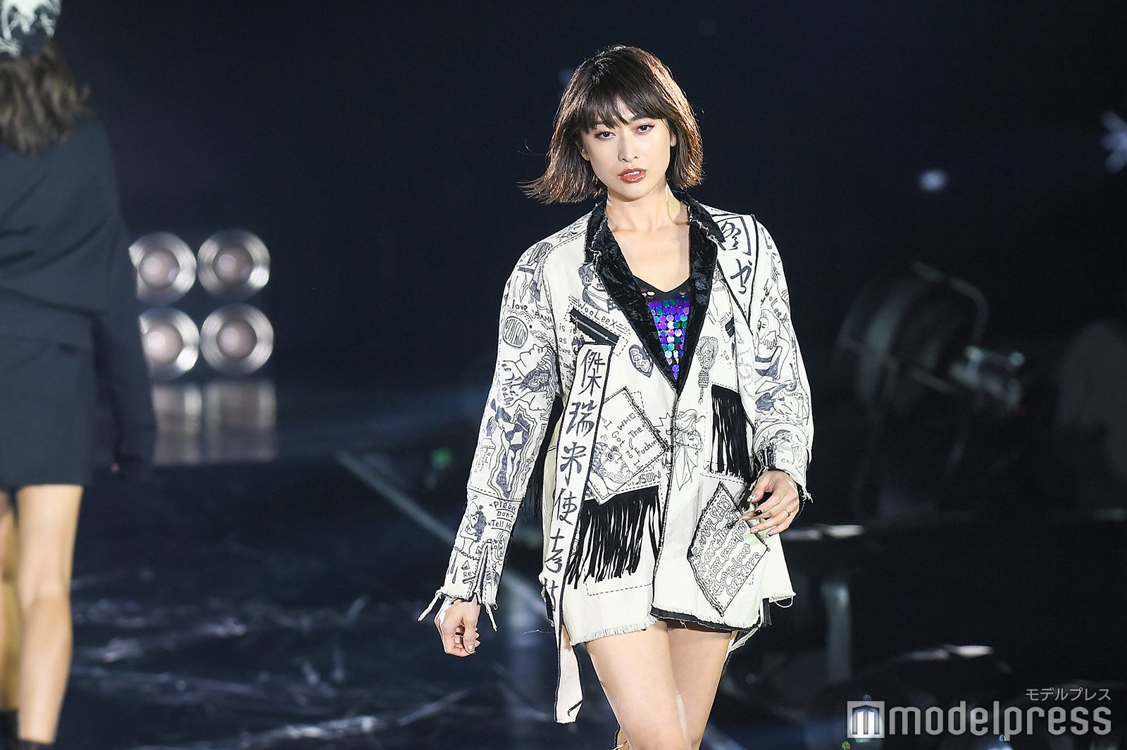 山田優、超ミニで圧巻の美脚披露　台湾でも貫禄のランウェイ＜ASIA FASHION AWARD 2018＞