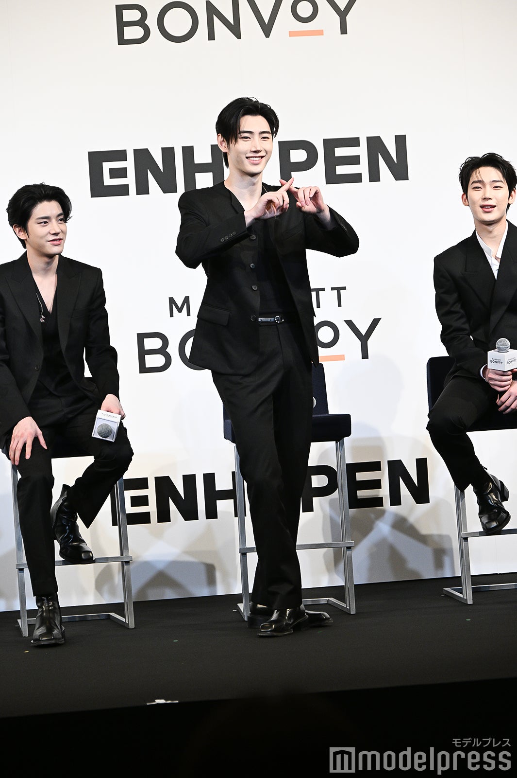 「XO （Only If You Say Yes）」ダンスを披露するSUNGHOON（ソンフン）（C）モデルプレス