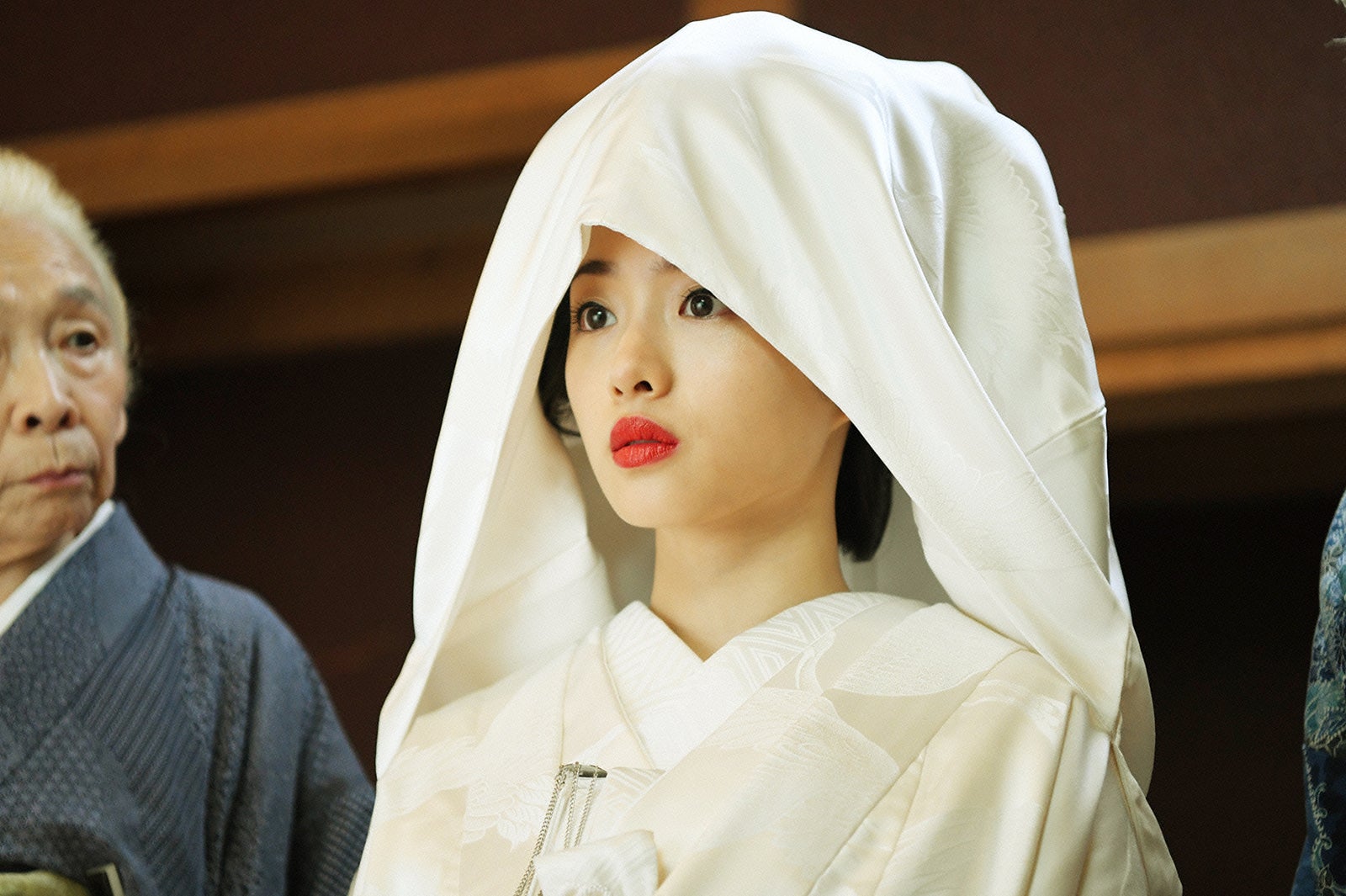 石原さとみ／「高嶺の花」第1話より（C）日本テレビ