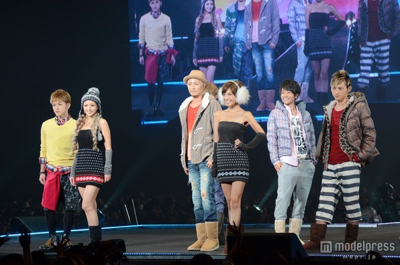 ファッションショーに登場したAAA