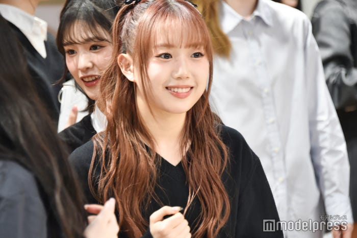 ファンと交流するKEIKO(清水恵子)(C)モデルプレス