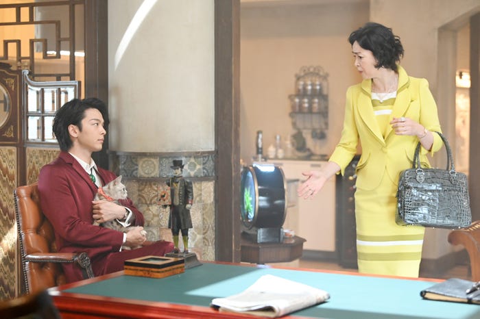 中村倫也、財前直見/「美食探偵 明智五郎」最終話(C)日本テレビ