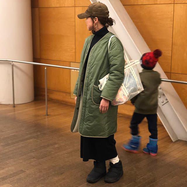 冬の家族旅行 気になるママの服装は おしゃれママモデルの着こなしから学ぶ モデルプレス 冬の家族旅行 気になるママの服装は おしゃれママモデルの着こなしから学ぶ モデルプレス