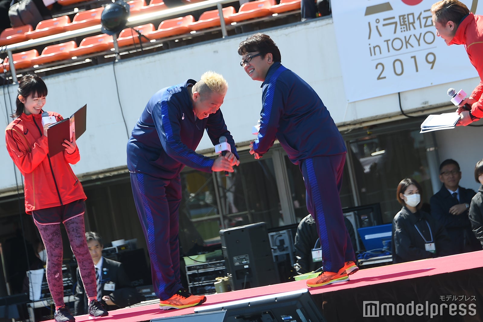 キャイ～ン／開会式 （C）モデルプレス