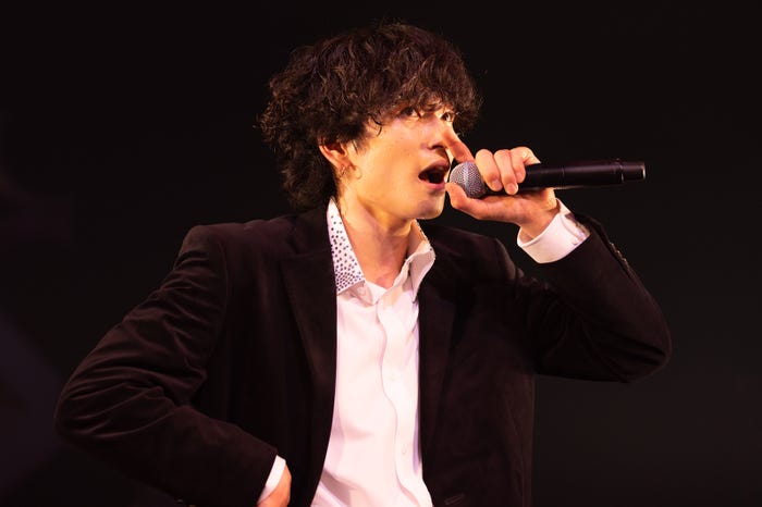 鈴木曉/WATWING (C)Ryuya Amao