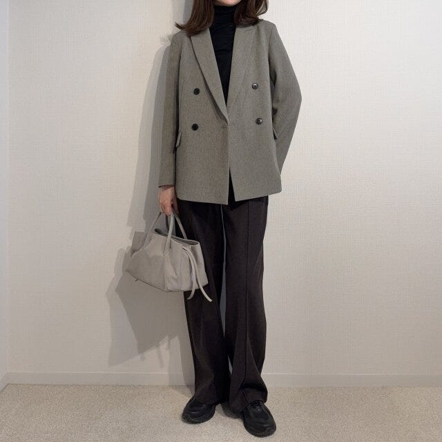 ユニクロブラッシュドジャージーワイドパンツのジャケットコーデ