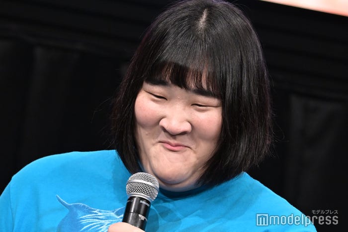 愛(C)モデルプレス