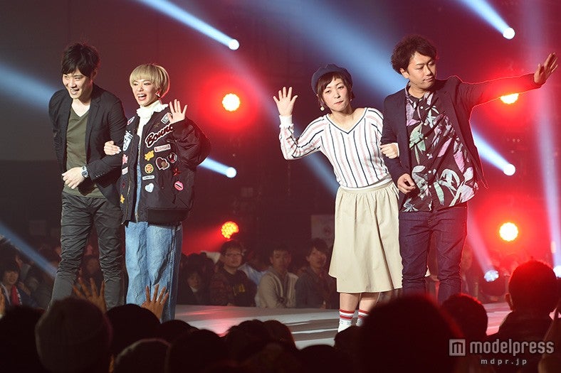 ライセンス、Una（中央左）、近藤夏子（中央右）