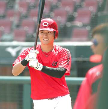 広島新4番・佐々木 新井監督に初めての開幕星贈る 「自覚はある」「去年の立場とは違う」中日柳撃ち“プロ1号”再び