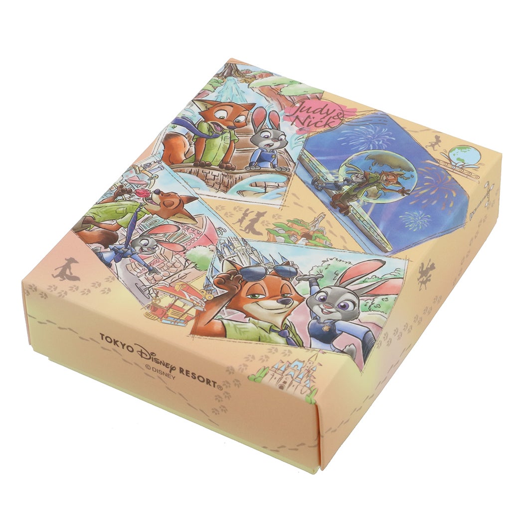 ブローチ（¥2,200）（C）Disney