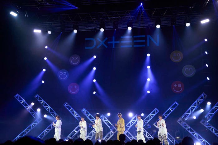 DXTEEN(C)LAPONE Entertainment