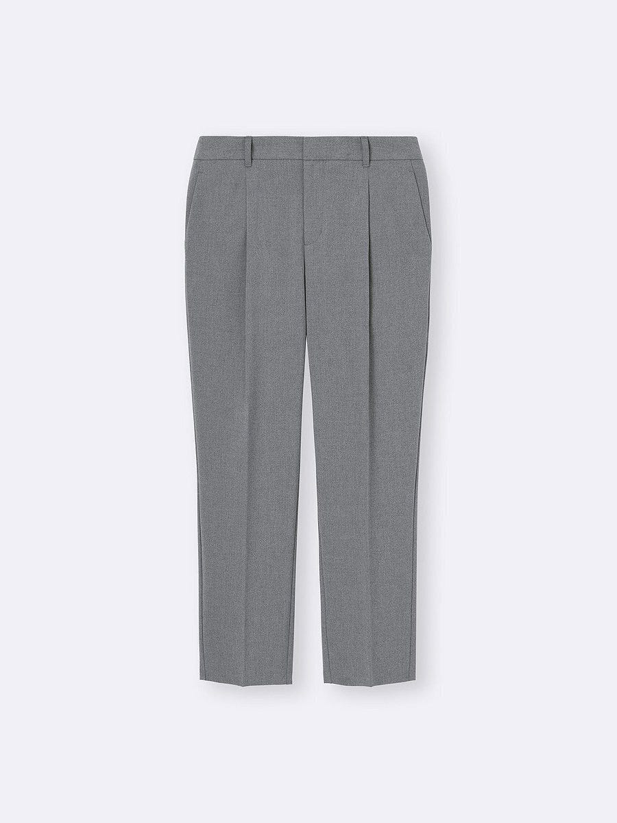 GUのウォッシャブルテーパードパンツ