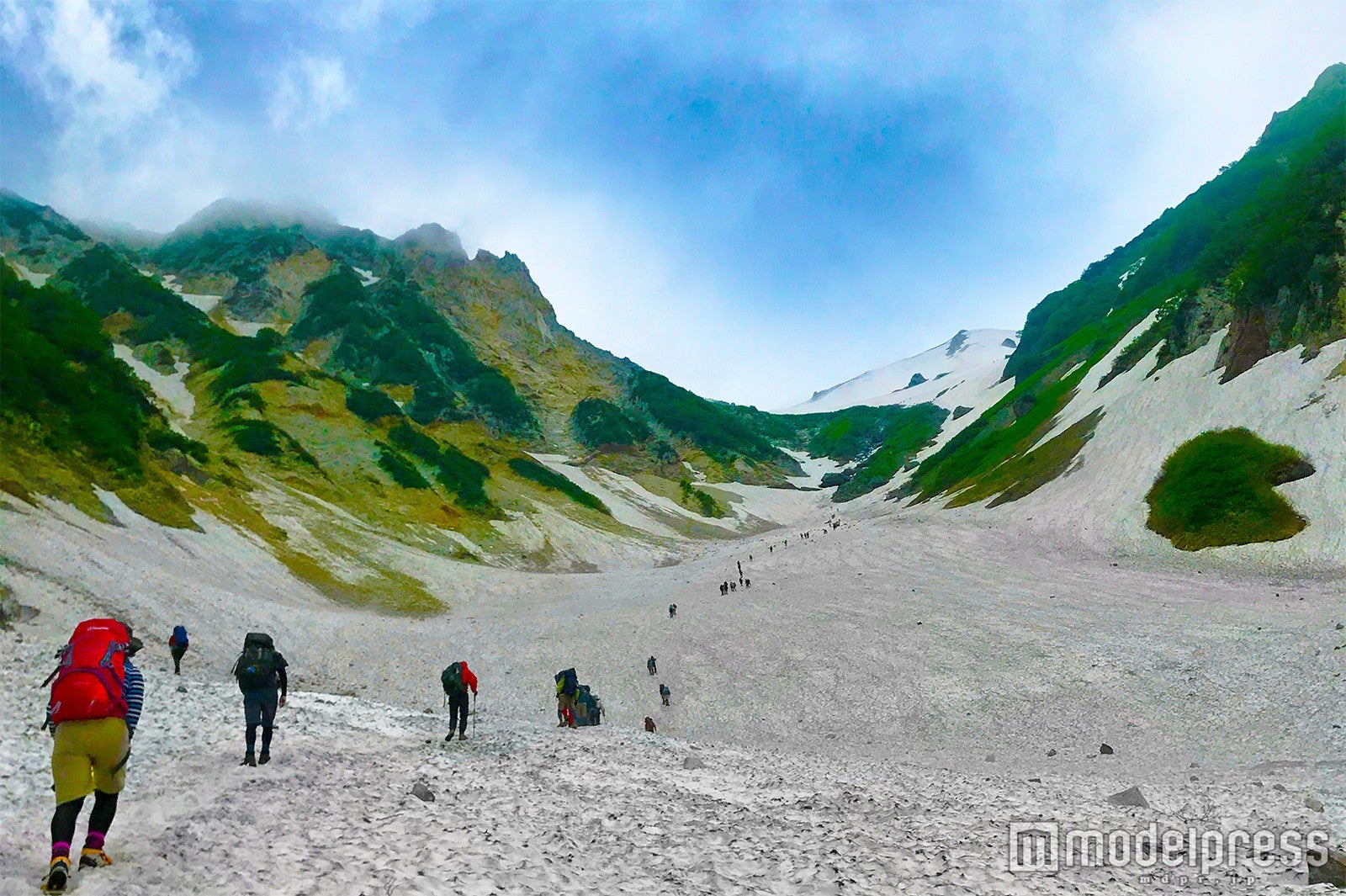 （C）モデルプレス