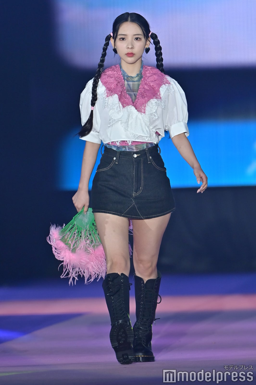 （C）モデルプレス