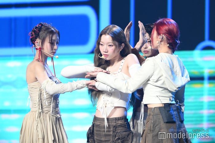 IS:SUE(C)モデルプレス