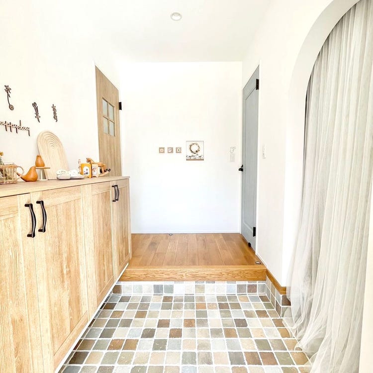 風水的におすすめな玄関のインテリア実例って 運気アップのヒントをまとめました モデルプレス 風水的におすすめな玄関のインテリア実例って 運気アップのヒントをまとめました モデルプレス