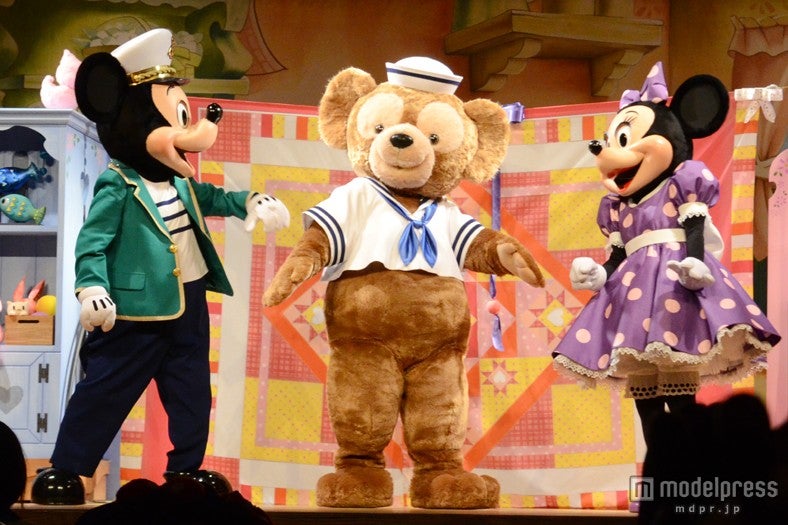 ダッフィーにプレゼントのお披露目