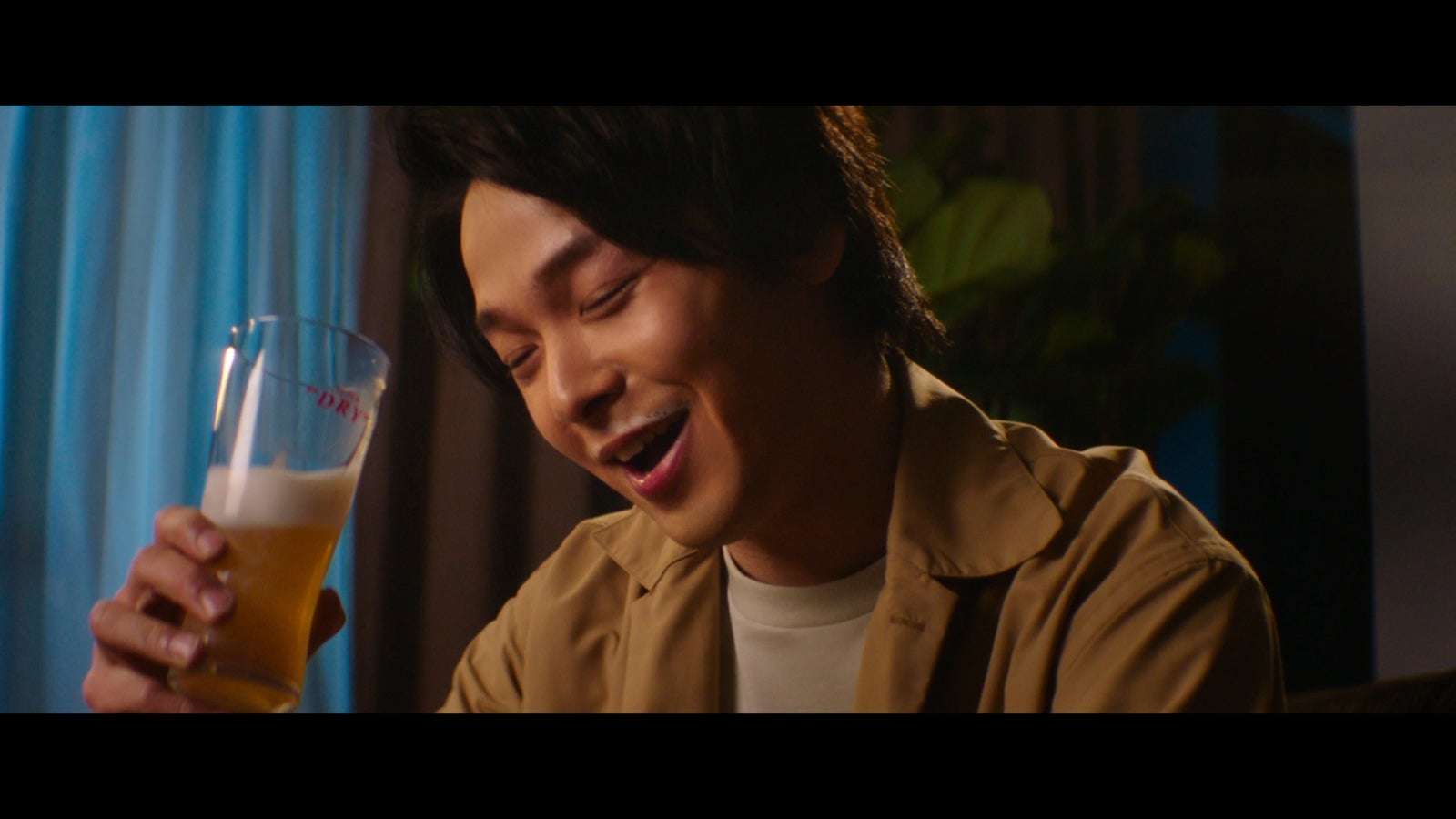 中村倫也／新CMより（提供写真）