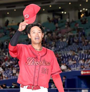 広島・名原 初1番抜てきで勝利呼ぶマルチ！連日の躍動 プロ初ヒーローインタビュー「必死に気合と根性で、とにかく打つ」