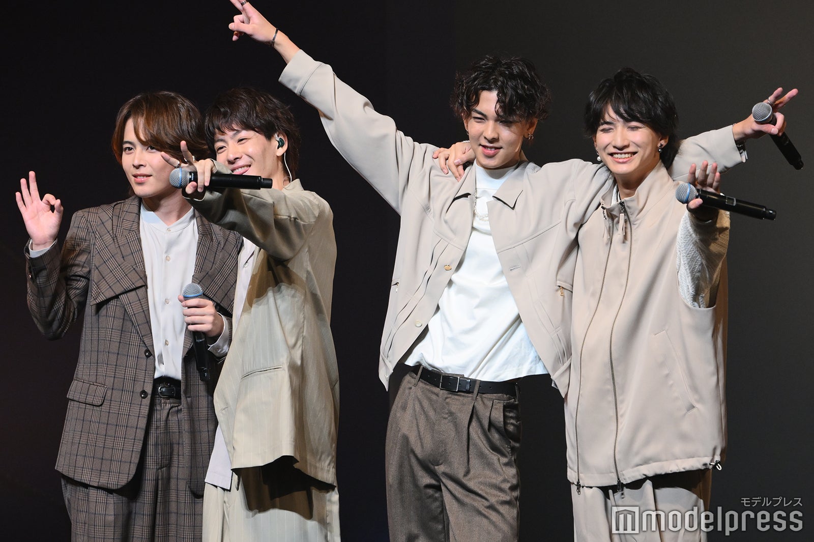 crhug（C）モデルプレス