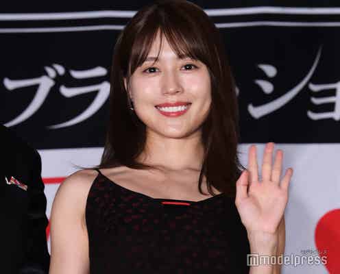 有村架純、素肌輝くキャミ衣装で登場 人気俳優からウェディングドレス姿絶賛受ける「ちょっと妖しい感じがする」【ブラック・ショーマン】
