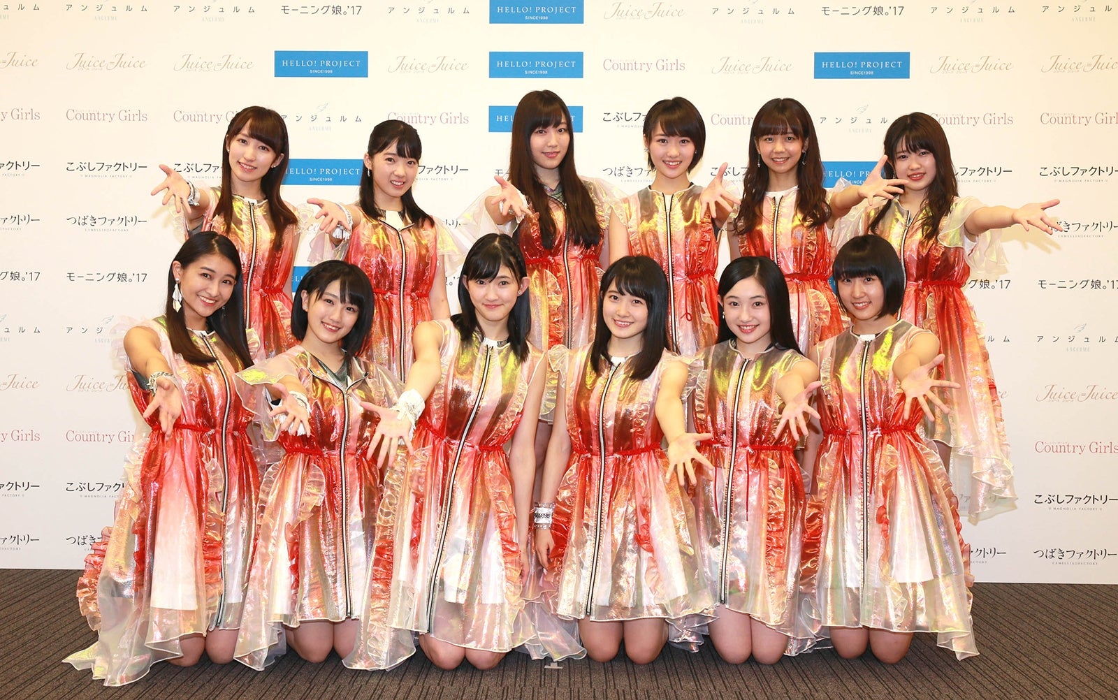 公演前取材に参加したメンバー （画像提供：アップフロントエージェンシー）