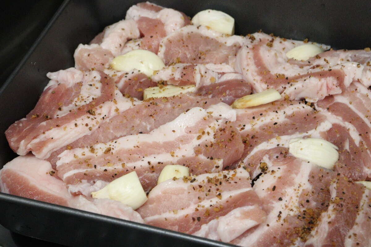 ダイソーのオーブントレーはさまざまな料理のグリルに活用できる