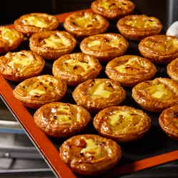 焼きたて北海道アップルパイ1個480円、4個入1,920円(税込)/提供画像