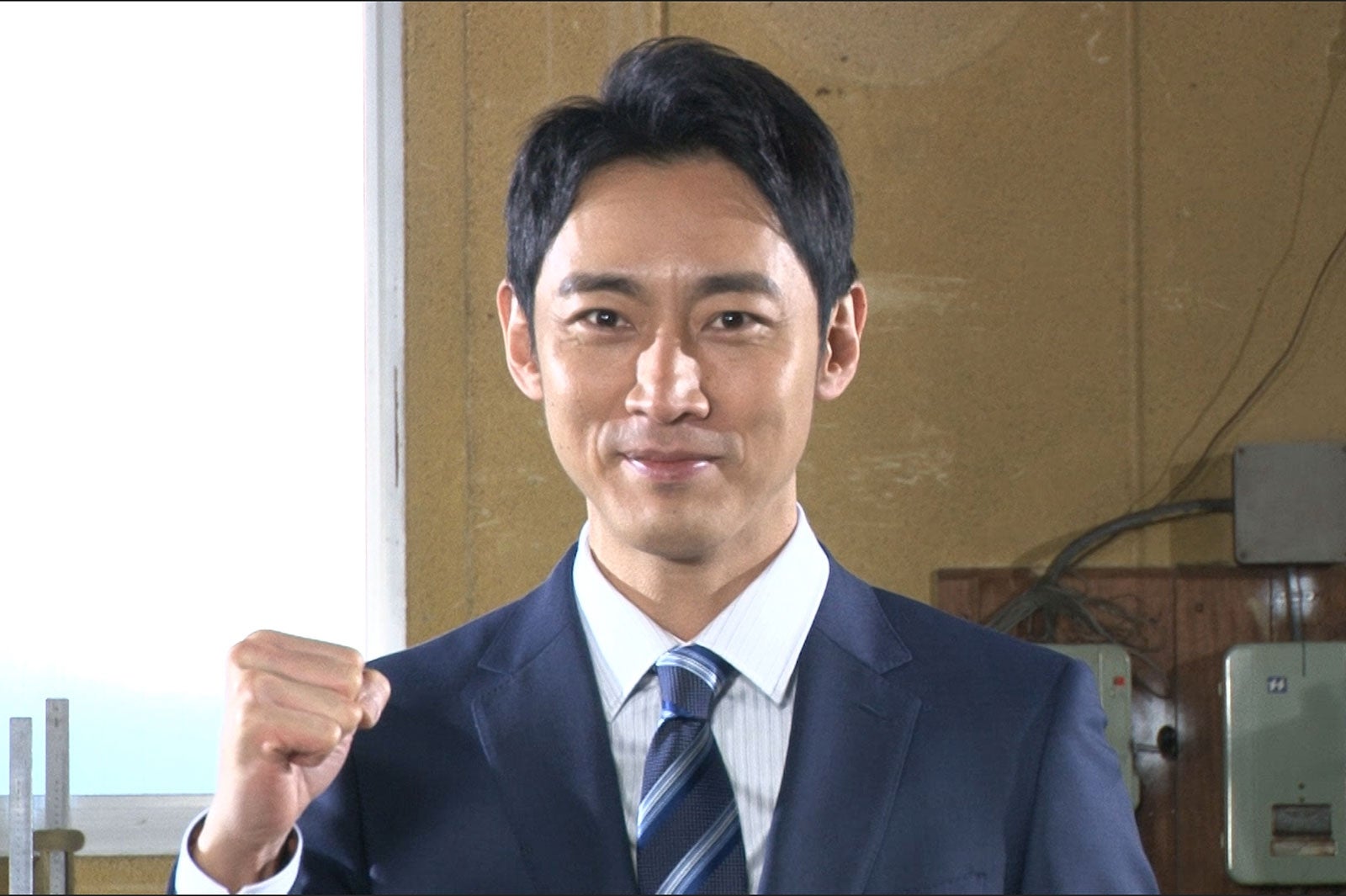 ストーリーテラー・小泉孝太郎（C）テレビ東京