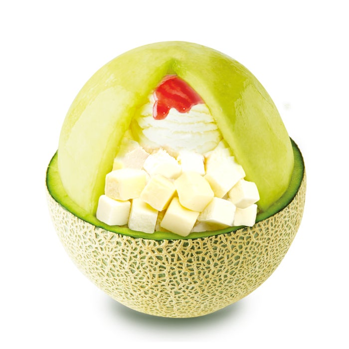 まるまるメロンいちごソルビン（1,700円：税込）／画像提供：ソルビン